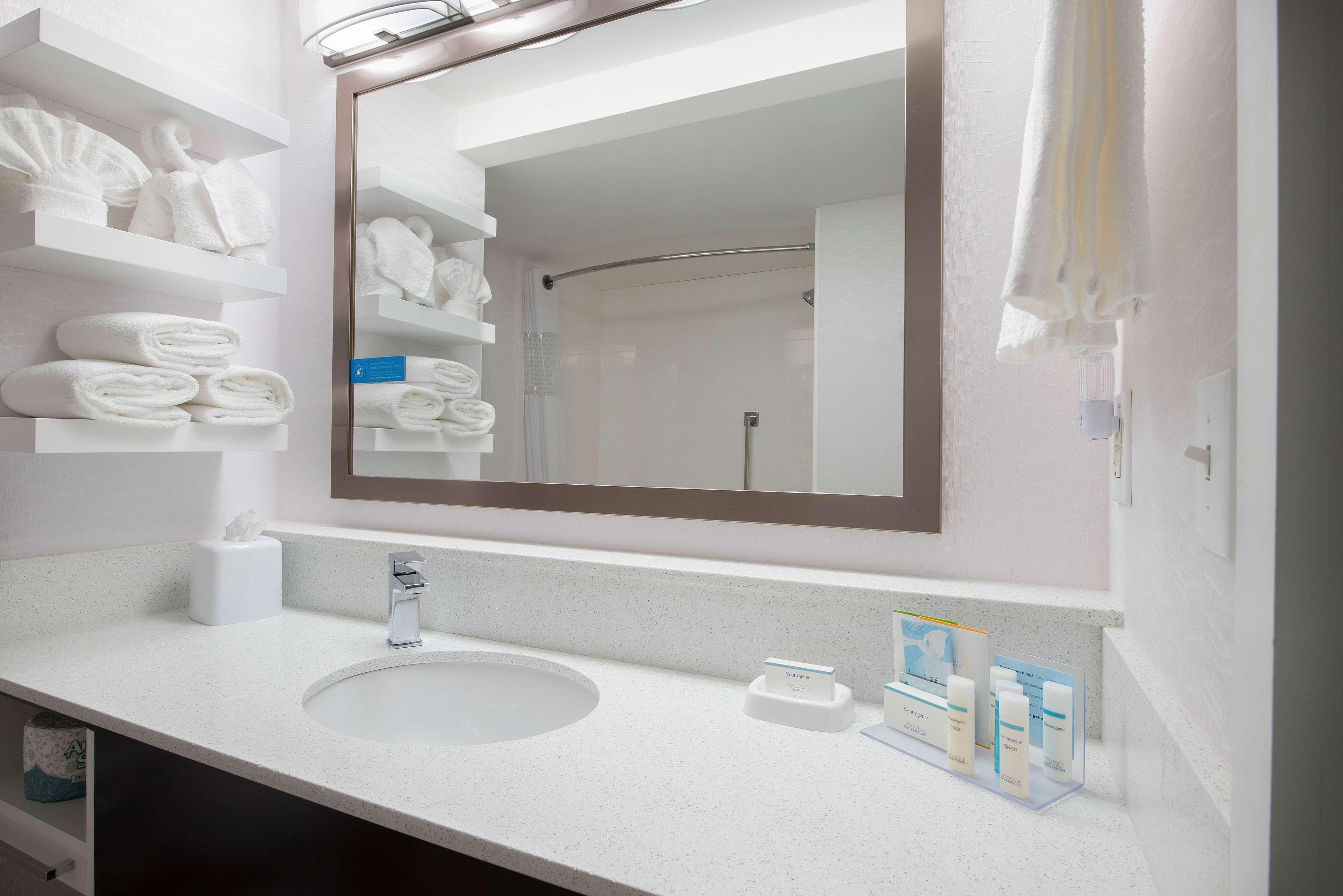 Hampton Inn & Suites Atlanta-Galleria Smyrna Ngoại thất bức ảnh