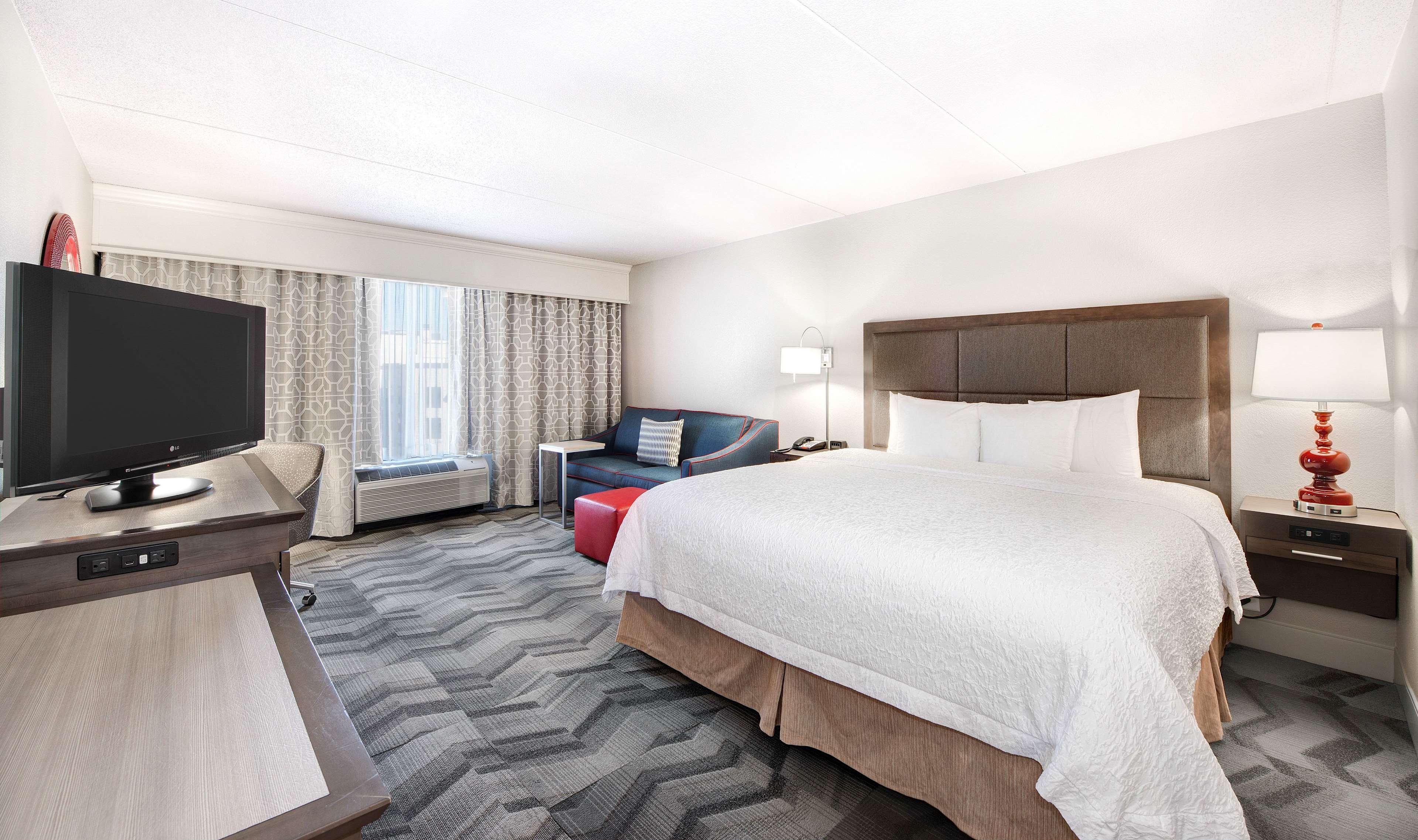 Hampton Inn & Suites Atlanta-Galleria Smyrna Ngoại thất bức ảnh