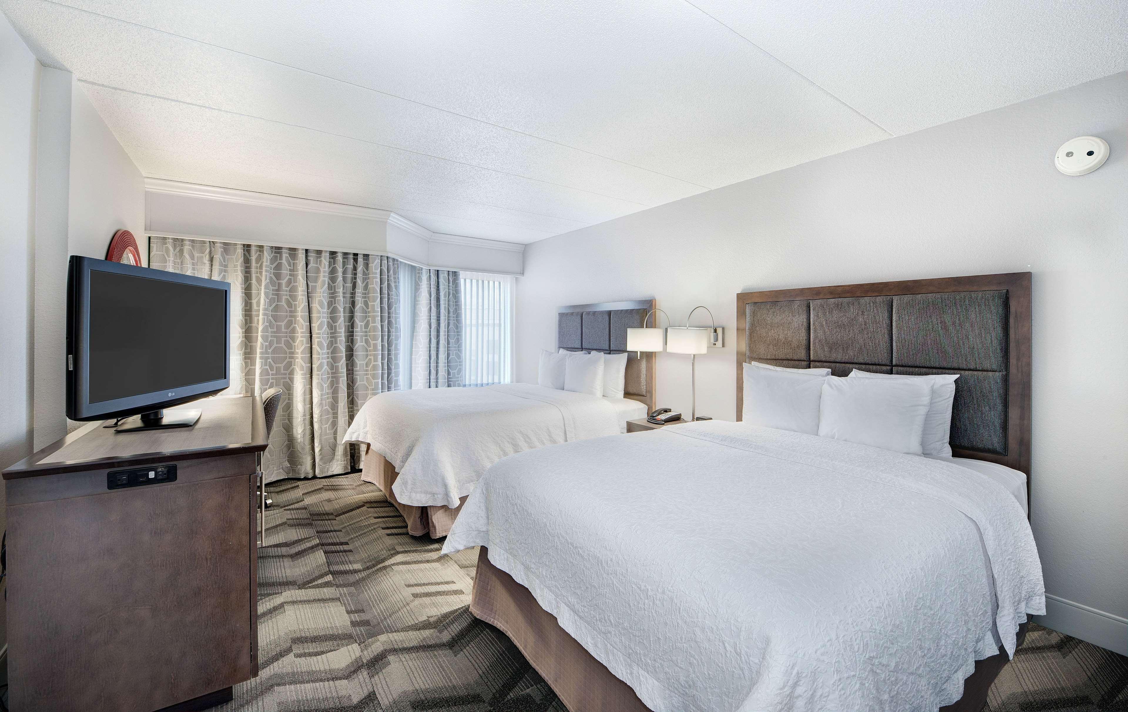 Hampton Inn & Suites Atlanta-Galleria Smyrna Ngoại thất bức ảnh