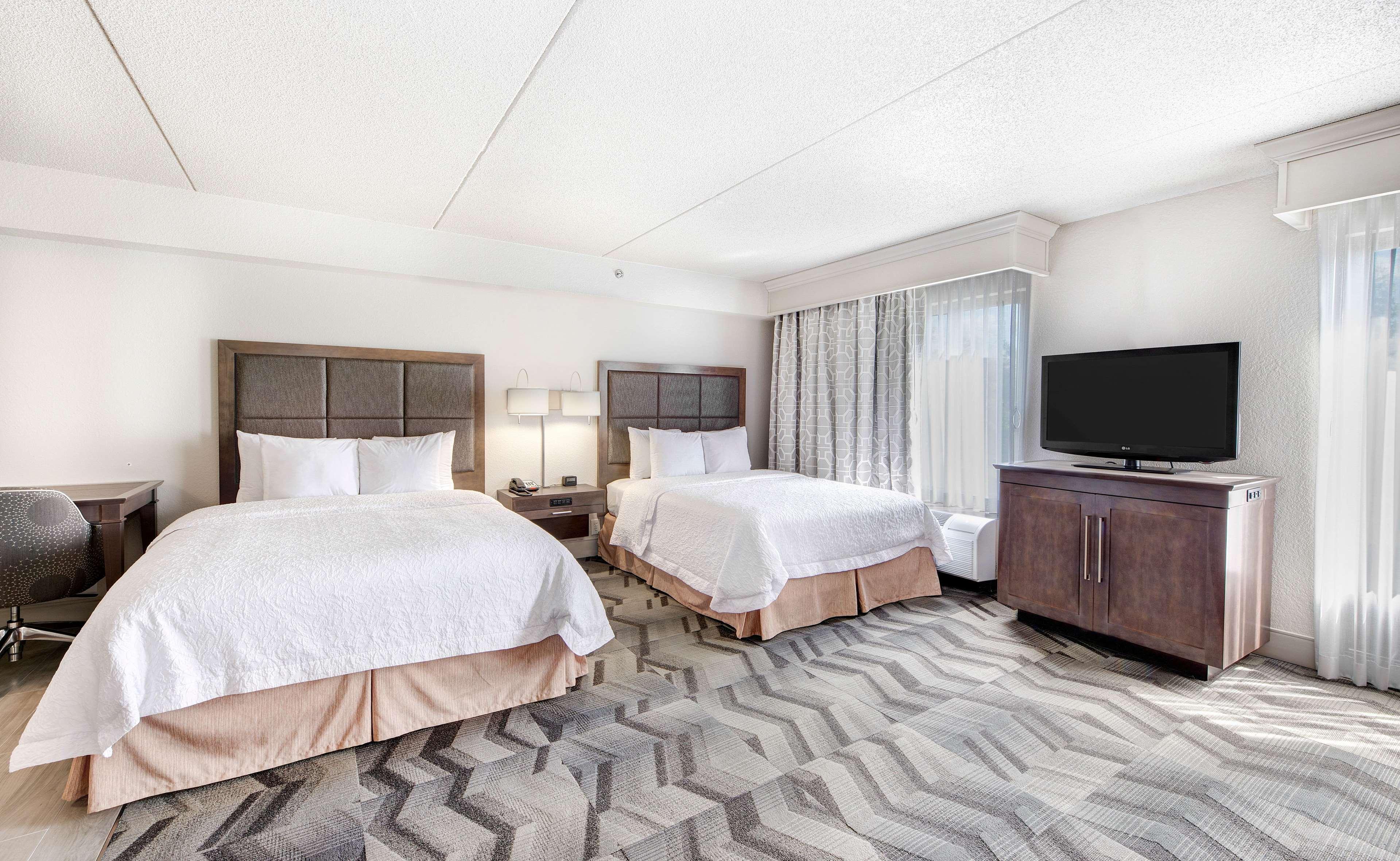 Hampton Inn & Suites Atlanta-Galleria Smyrna Ngoại thất bức ảnh