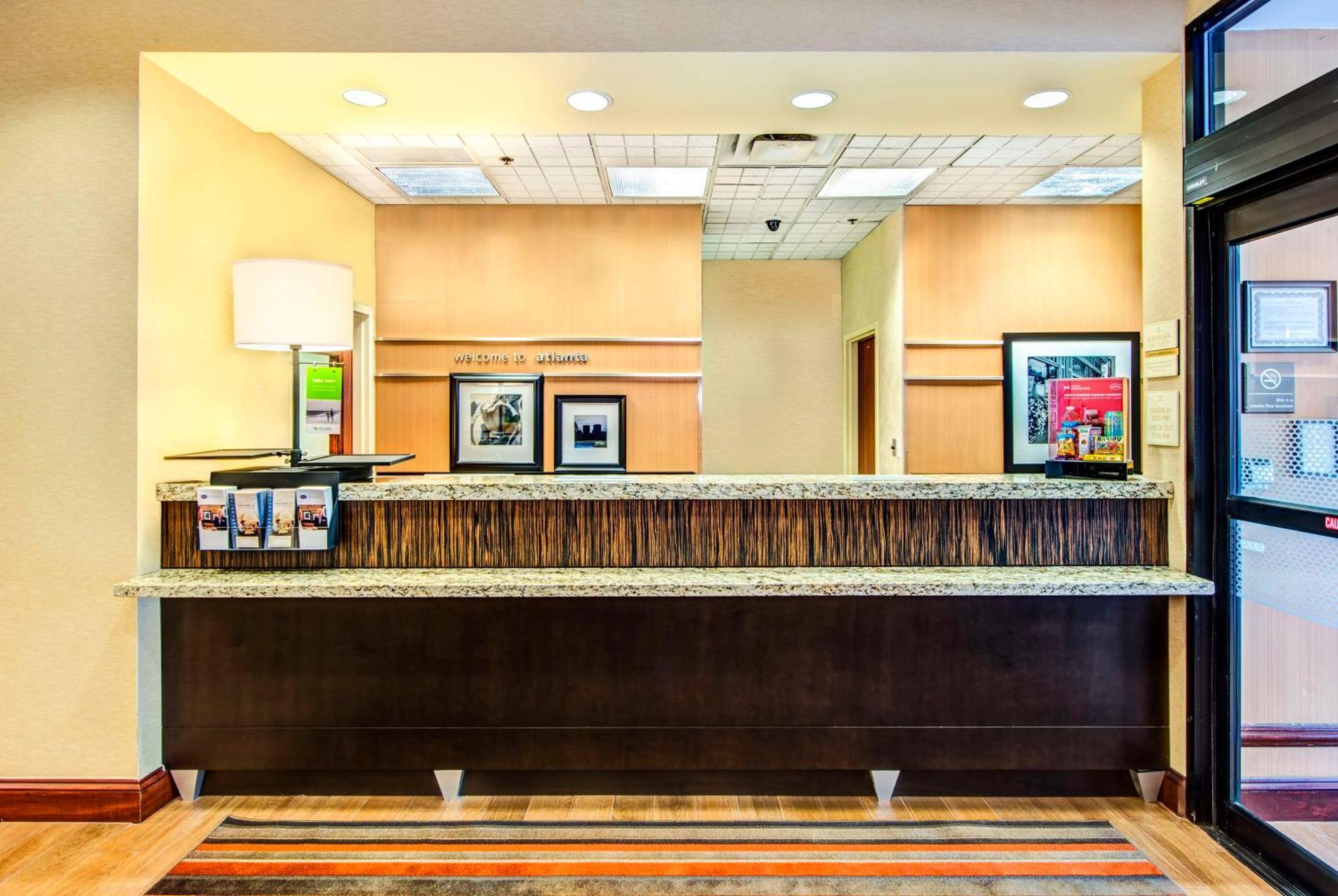 Hampton Inn & Suites Atlanta-Galleria Smyrna Ngoại thất bức ảnh
